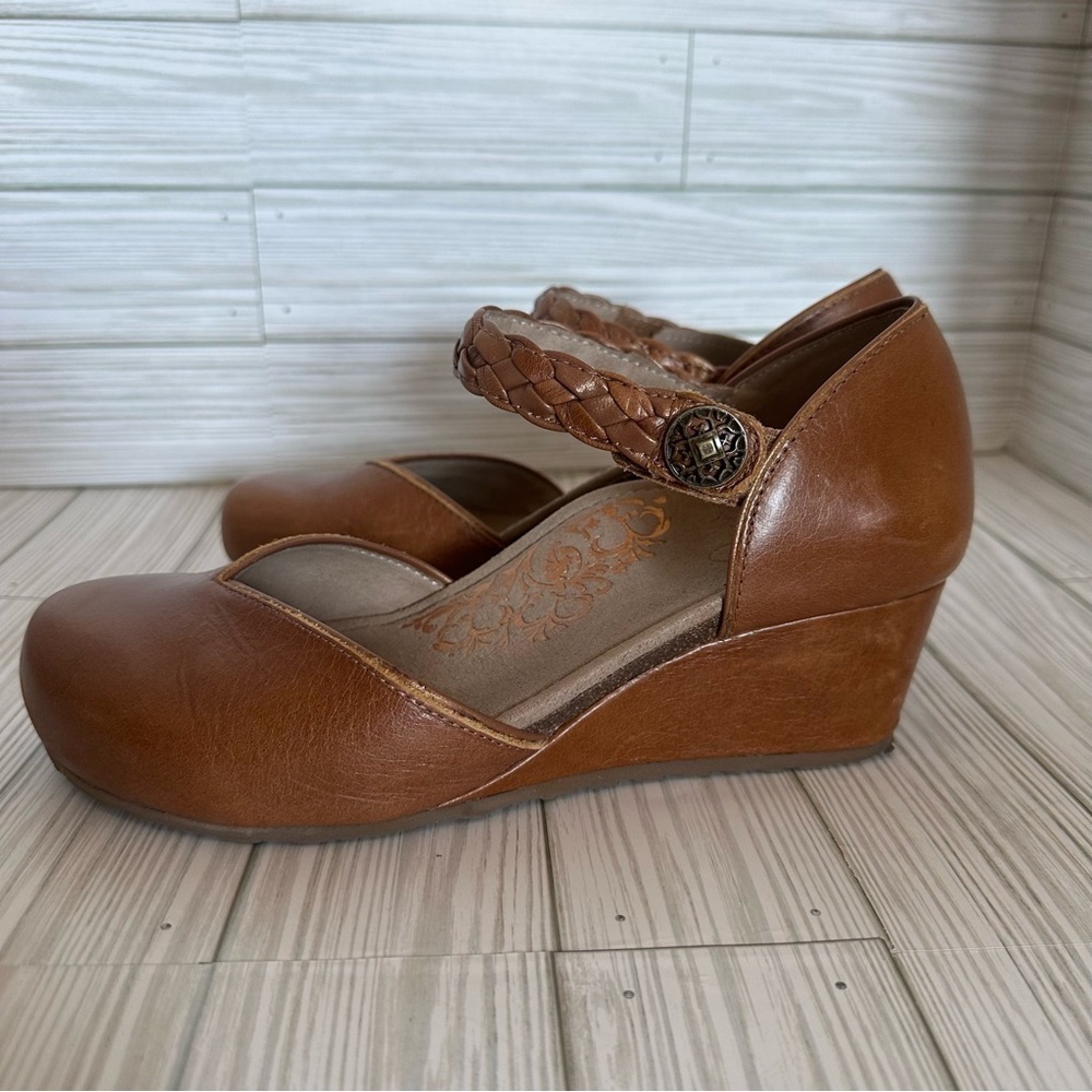 Aetrex Mia Wedge Stone shoes